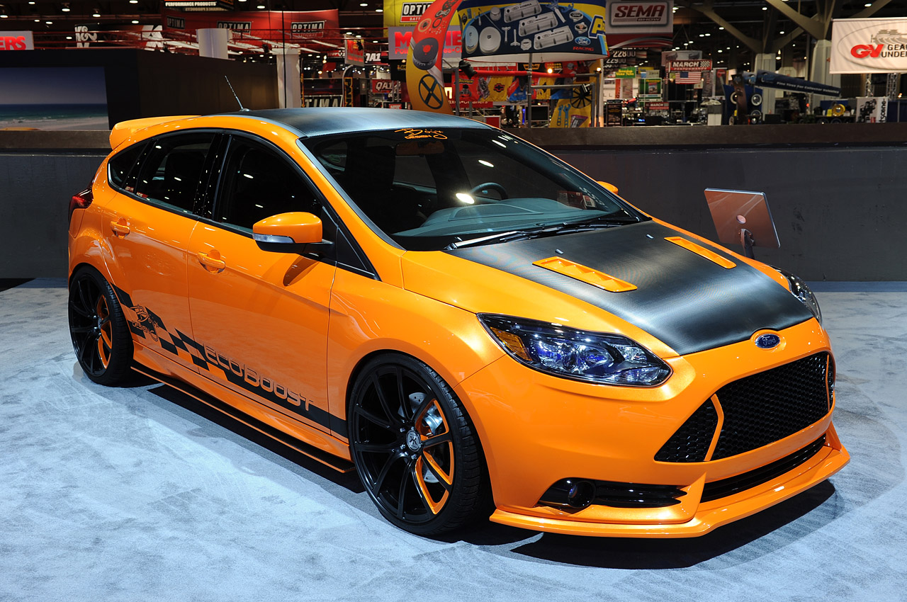 04-ford-focus-st-sema-2012-1351630647.jpg