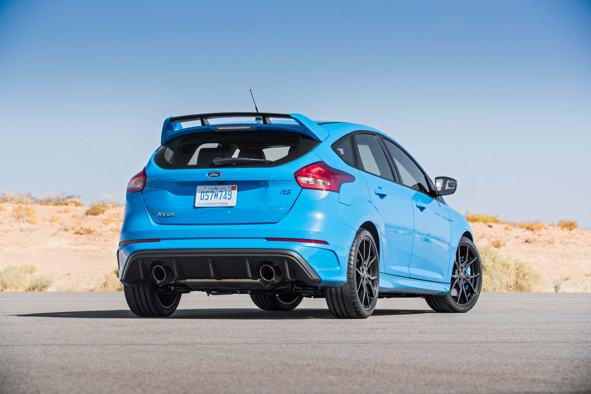 2016-Ford-Focus-RS-rear-three-quarters.jpg