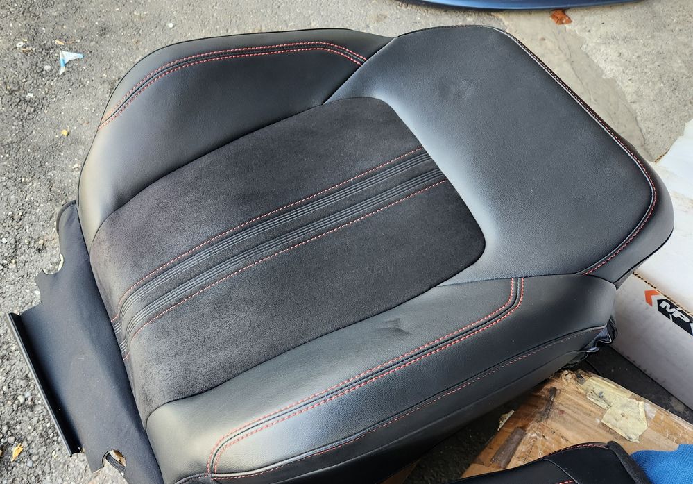 2025-10-12 15.02.11.jpg